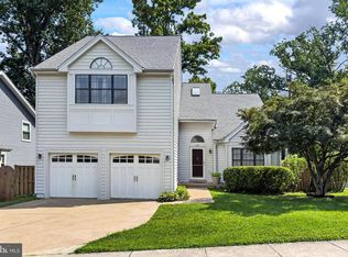 6127 Glen Oaks Ct, Springfield, VA 22152