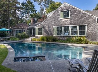 16 Vine St, Marion, MA 02738