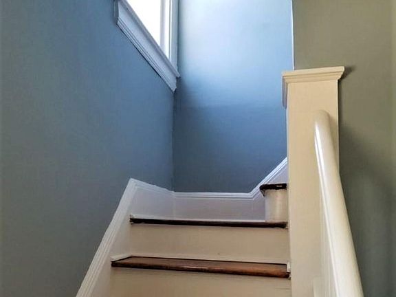 2nd image of 12 Essex St