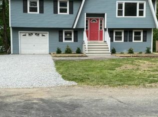 11 Parrish Dr, Vernon, NJ 07462