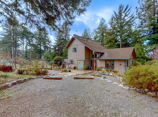 545 Cedar Hill Ln, Arcata, CA 95521