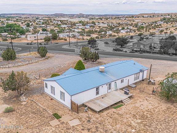 5th image of 100 Goldenrod Ave