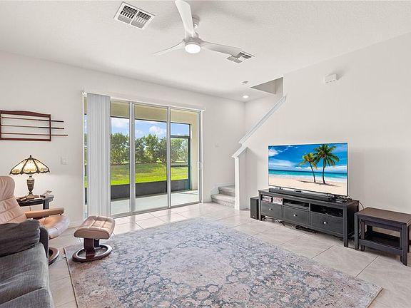 2nd image of 17522 Crescent Moon Loop