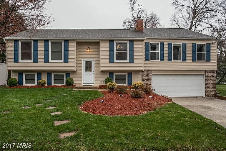 1st image of 494 Margaret Ln