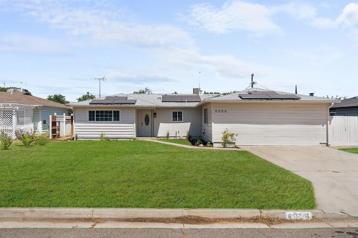 4056 N Eddy Ave photo 1
