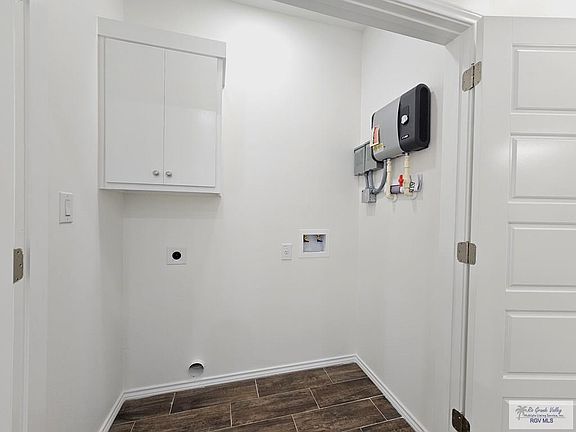 5th image of 2225 N Valley Cir