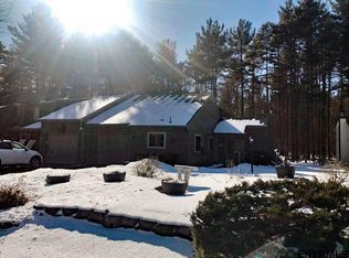 7 Snowberry Rd, Malta, NY 12020