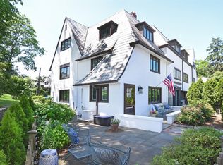 160 Pondfield Rd, Bronxville, NY 10708