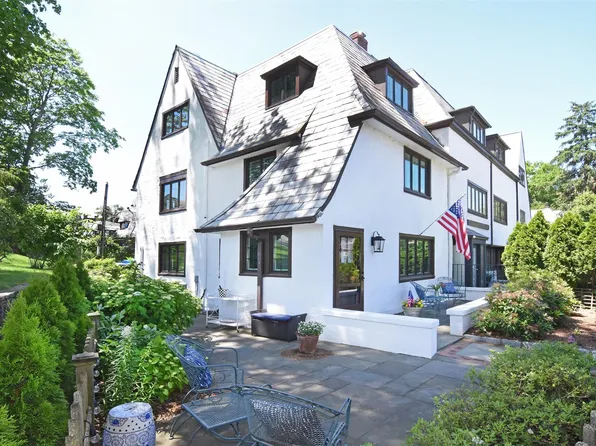 160 Pondfield Road, Bronxville, NY 10708