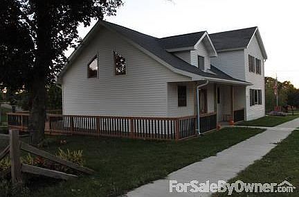 2nd image of 502 Mill St