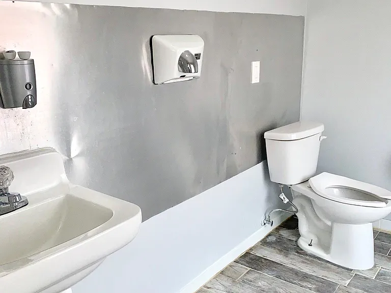3291 Thomas St — Photo 12