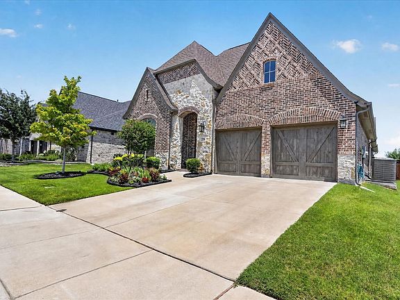 2nd image of 2234 Somercrest Pl