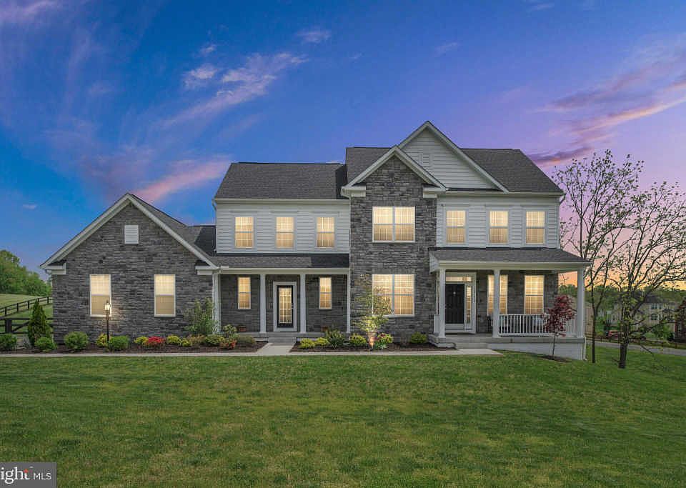 1st image of 15172 Grace Pl