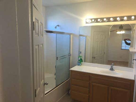4th image of 5844 Bridgecross Dr