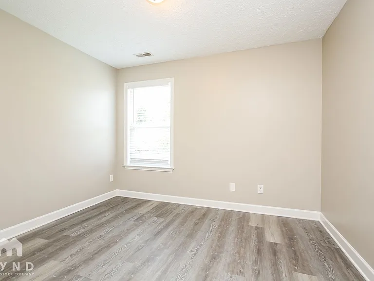 1634 Beaconcrest Cir — Photo 12