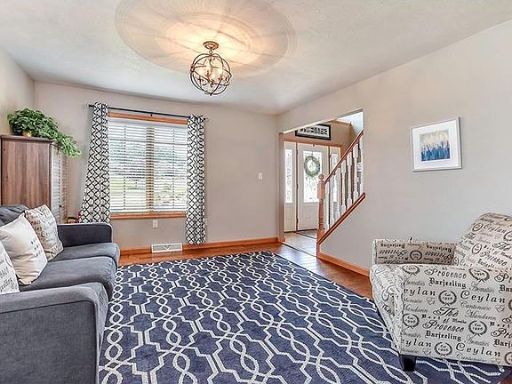 4th image of 823 Bradgate Dr