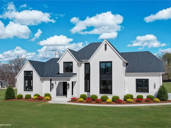 7688 Kyran Ct, Oak Ridge, NC 27310