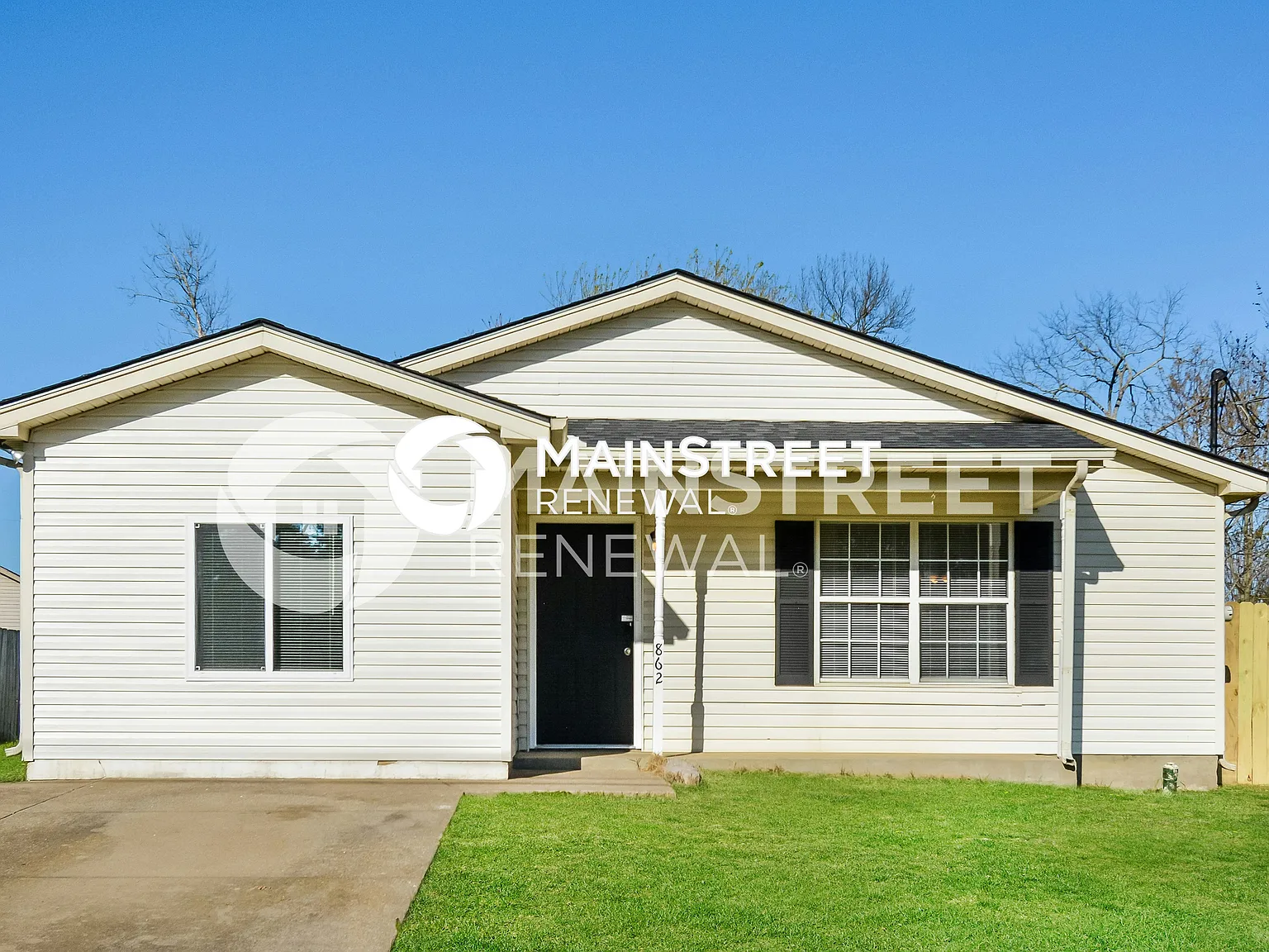 862 Lavergne Ln — Photo 1