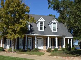 2478 W Shore Dr, Biloxi, MS 39532