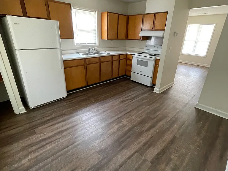 1 Fairview Ct #5 — Photo 2