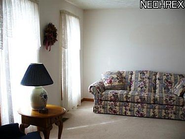 5th image of 4576 Bunker Ln