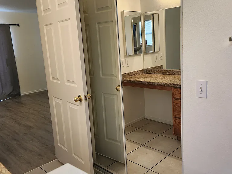827 Harp Way — Photo 17