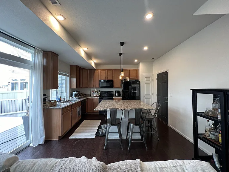 8121 E 128th Pl — Photo 5
