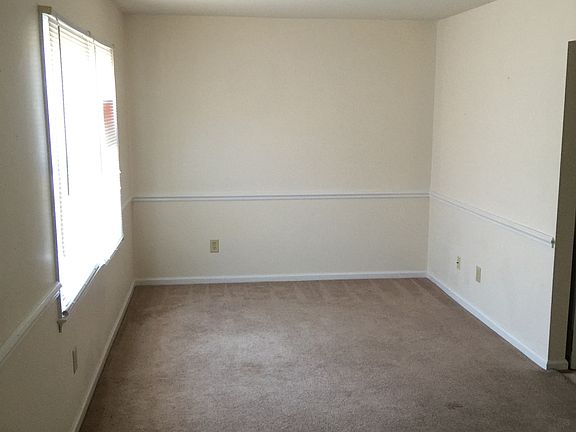 3rd image of 107 Charles Parish Dr