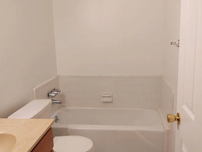 33234 Kingslane Ct #9 — Photo 10
