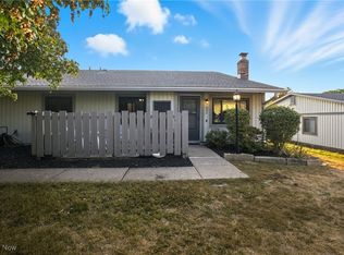 957 Kirkwall Dr, Akron, OH