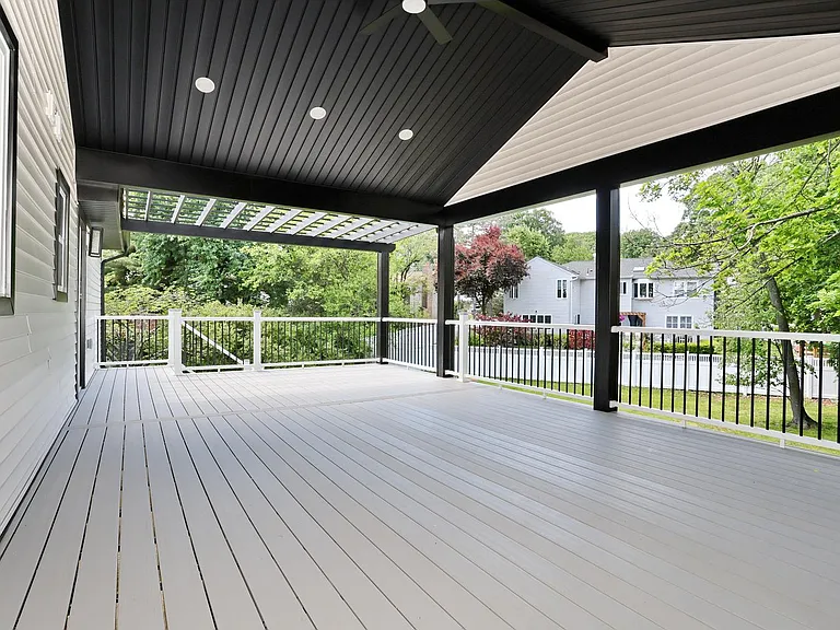 415 Goffle Rd — Photo 32