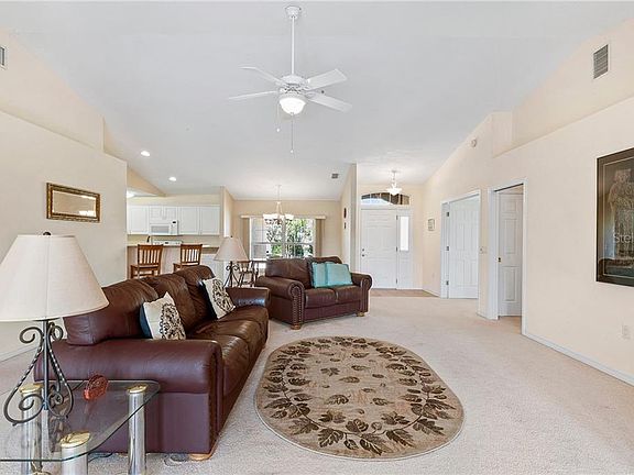 3rd image of 128 Morning Glory Cir