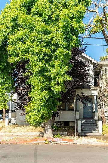 2427 Ellsworth St — Photo 169