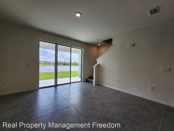 4th image of 33062 Major Oak Dr