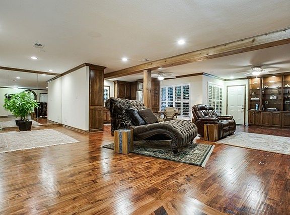 5th image of 3559 Waldorf Dr