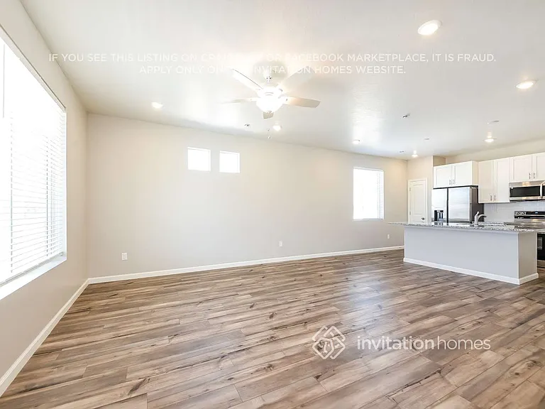 46 N Riverside Dr — Photo 4