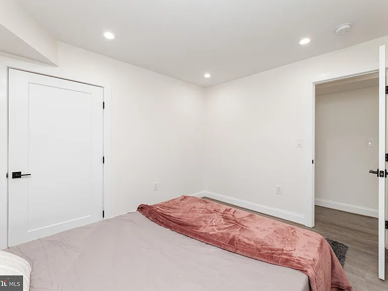 734 Kenyon St NW #2 — Photo 18