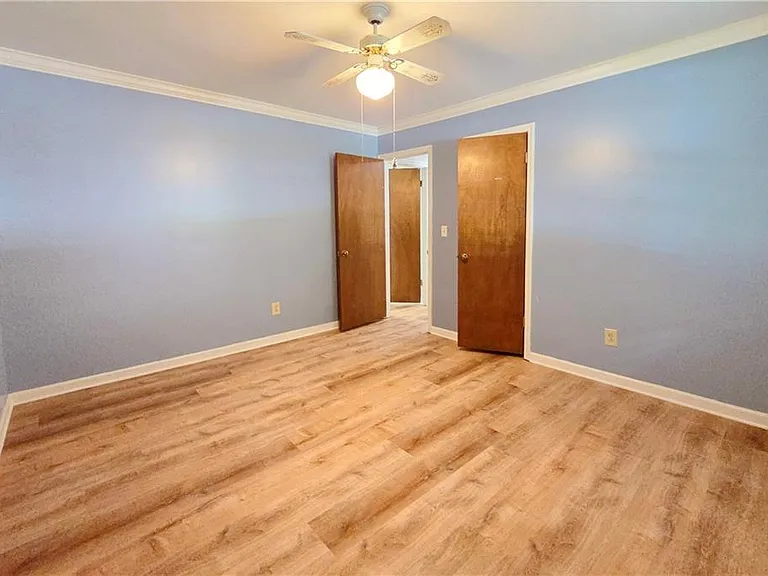 3533 Charlotte Dr — Photo 22