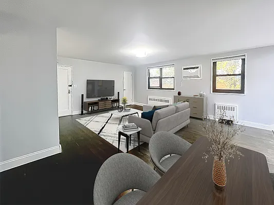 Sold by Remax 1st Choice | media 5