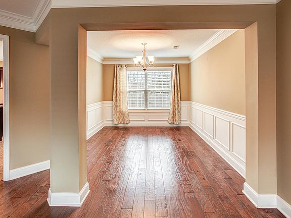 3rd image of 7624 Asher Ln