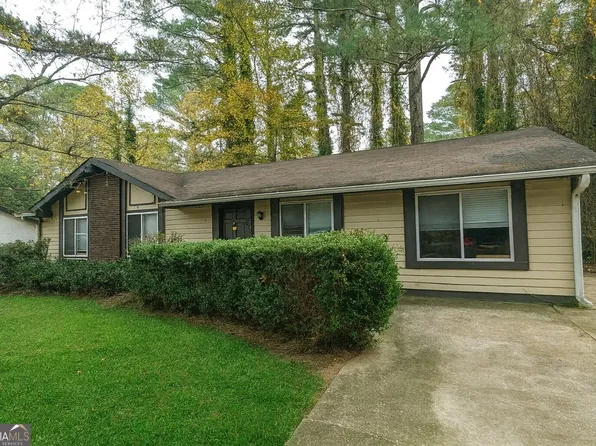 9020 Sterling Ridge Ln, Jonesboro, GA 30238