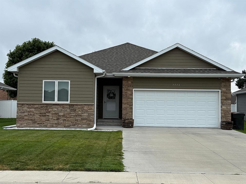 1st image of 3516 HUMMINGBIRD DR