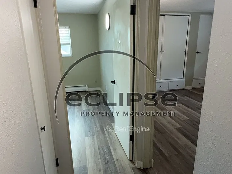 Summit View Apartments — Photo 164