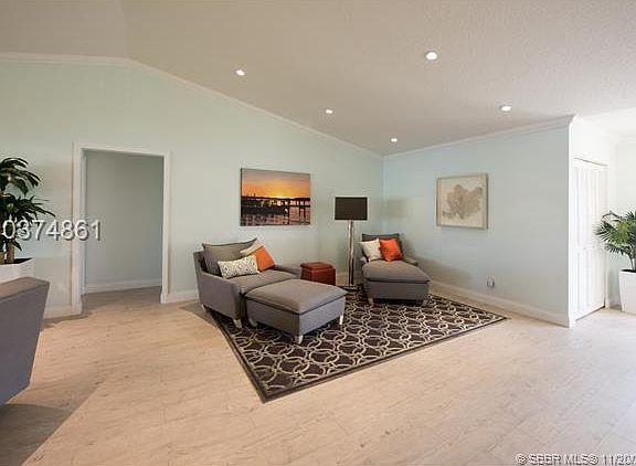 5th image of 6521 Falconsgate Ave