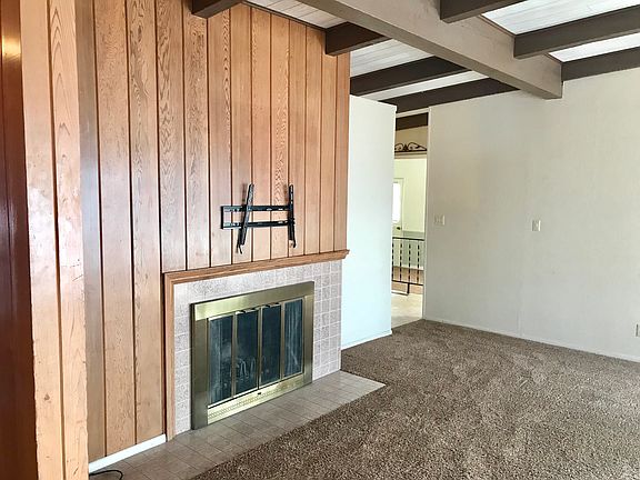 Living room upstairs 