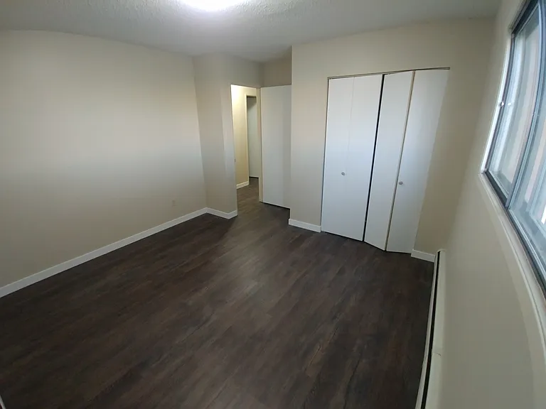 256 Mayor Magrath Dr N — Photo 13