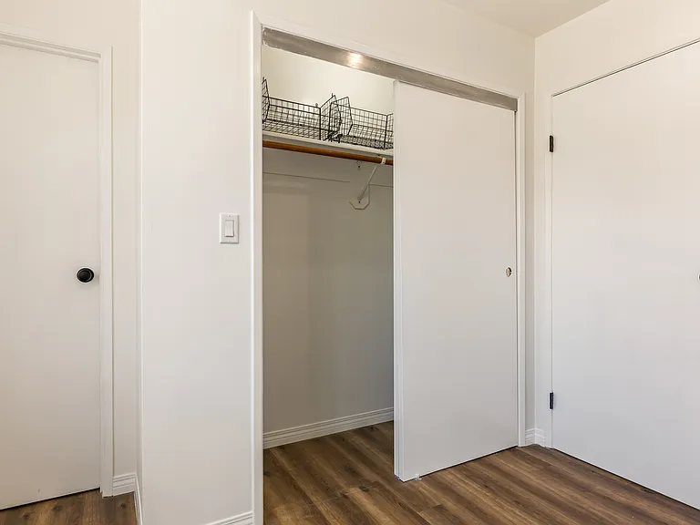 801 S Burnside Ave #1 — Photo 16