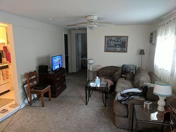 2nd image of 270 Ronkonkoma Ave Unit 2