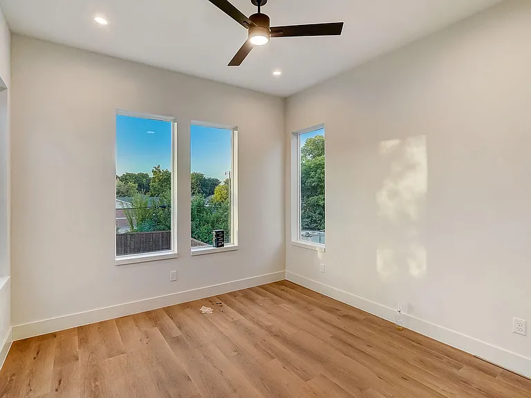 1719 Homeland St — Photo 25