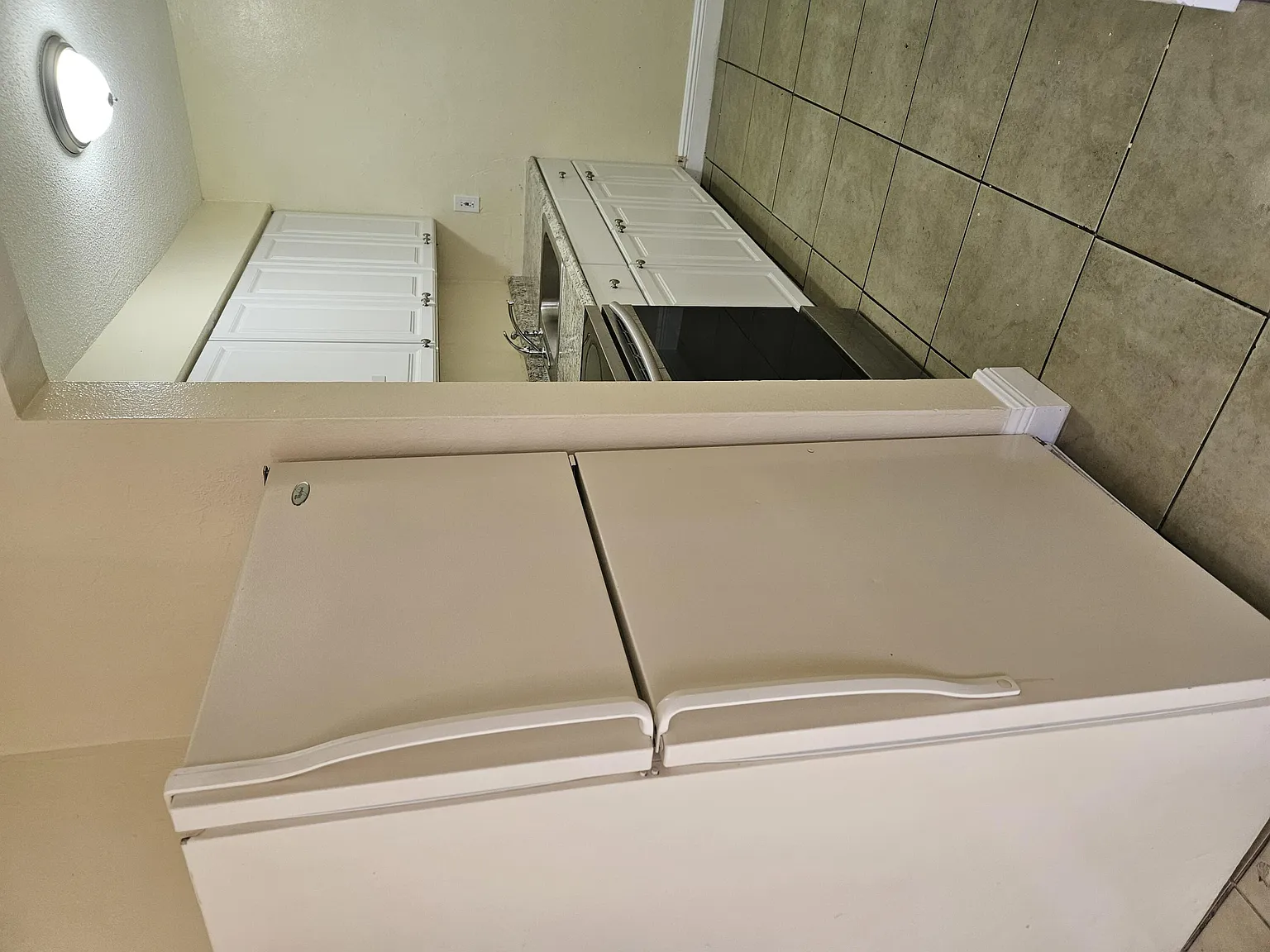 1 bed, 1.0 bath, 700 sqft, $1,600 — Photo 2